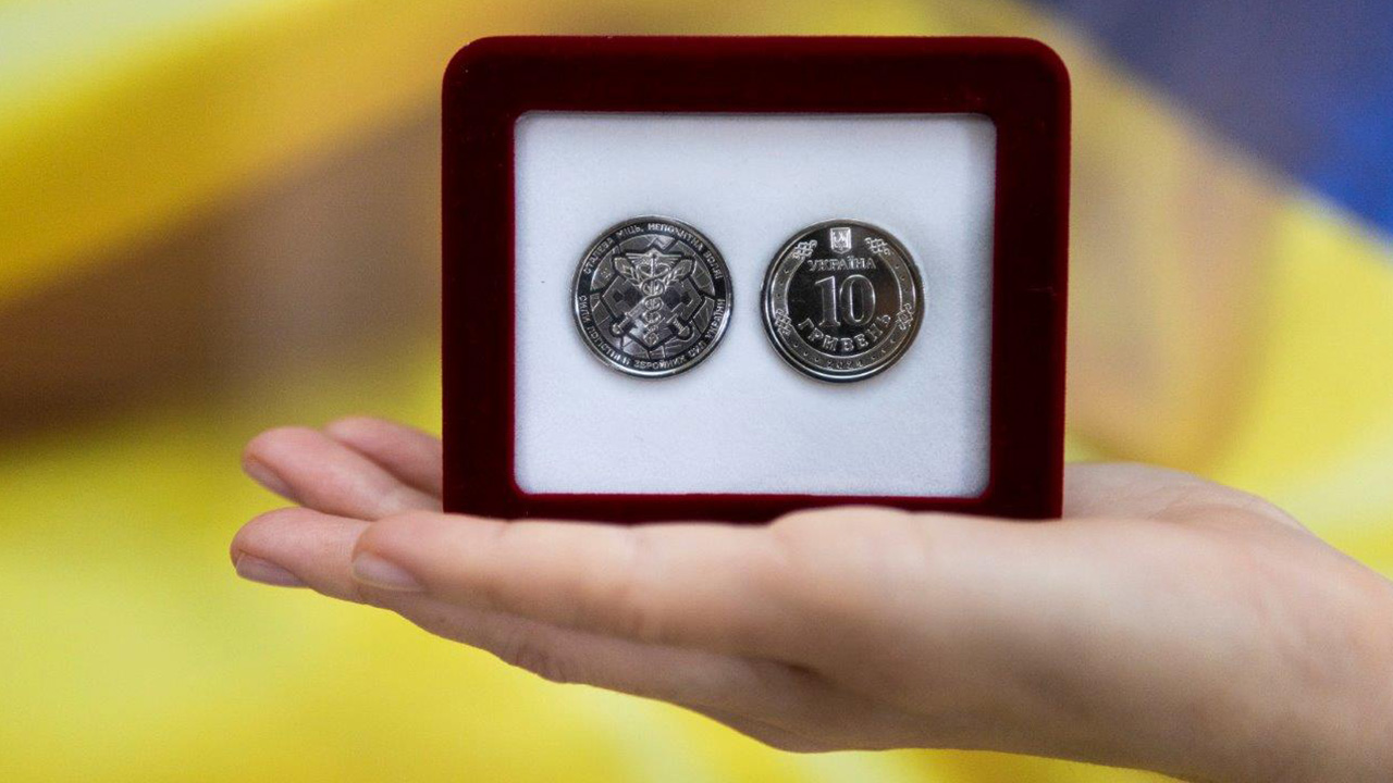 New Commemorative Coin Celebrates Logistics Branch of Ukraine’s Armed Forces (3)